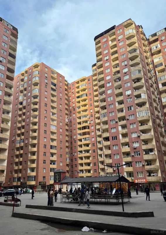 Satılır 3 otaqlı mənzil 120 m²