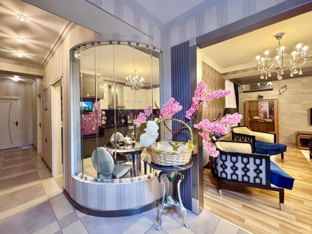 Satılır 3 otaqlı mənzil 120 m²