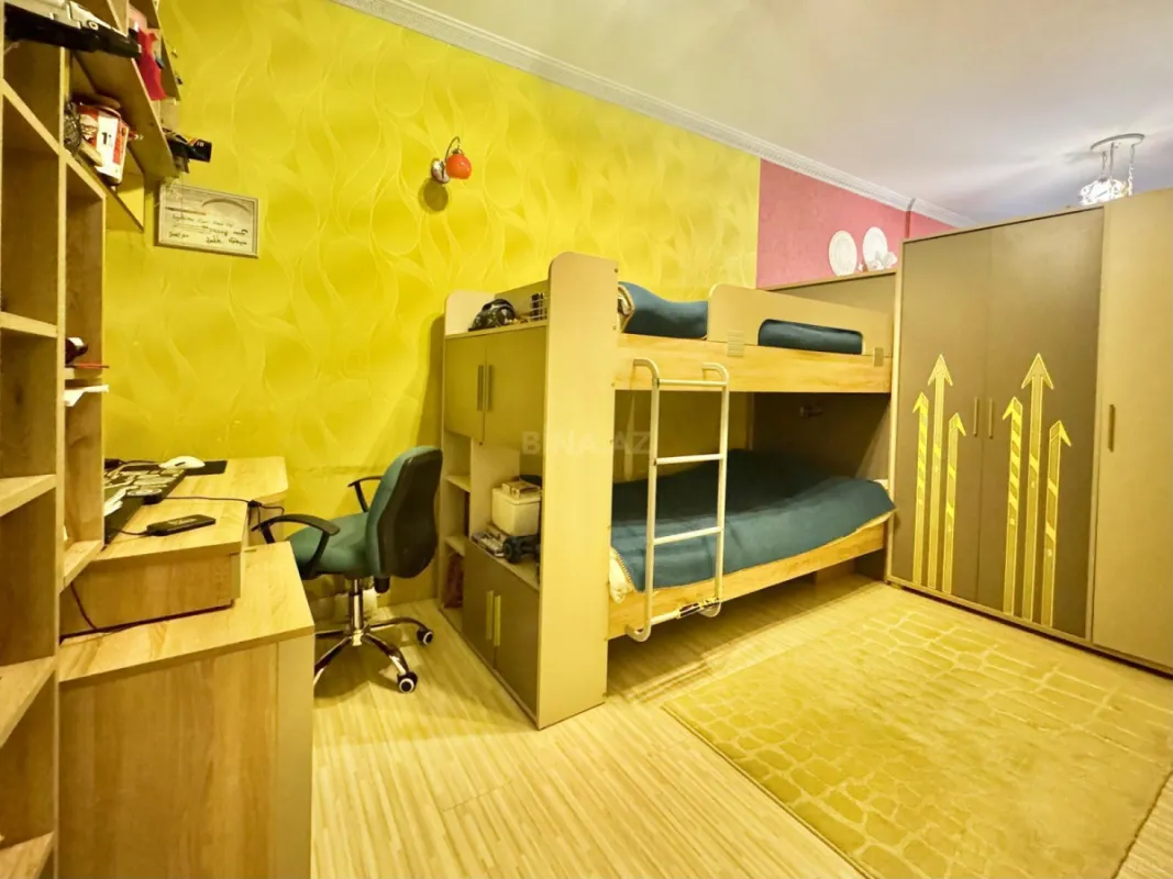 Satılır 3 otaqlı mənzil 120 m²