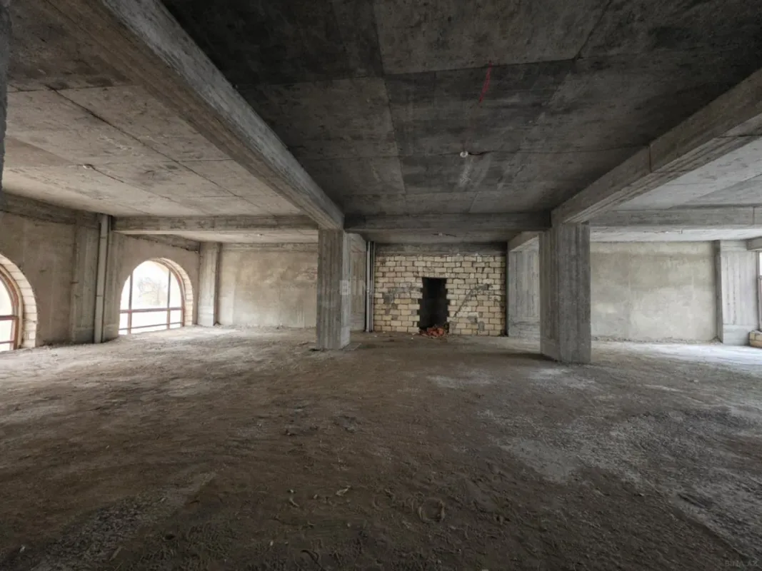 Satılır obyekt 220 m²