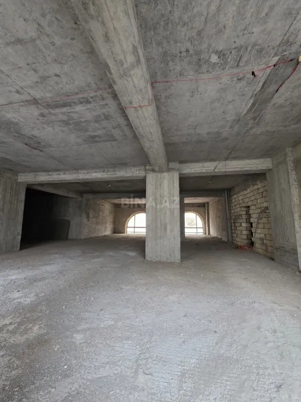 Satılır obyekt 220 m²