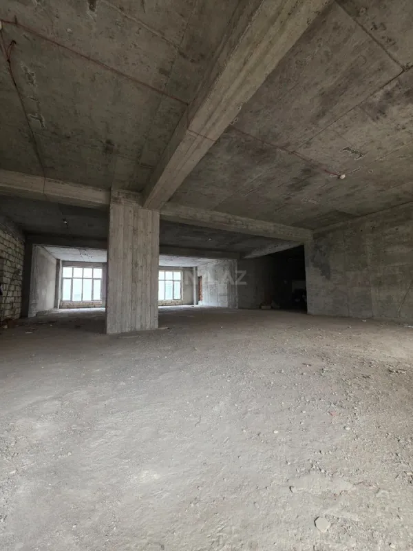 Satılır obyekt 220 m²