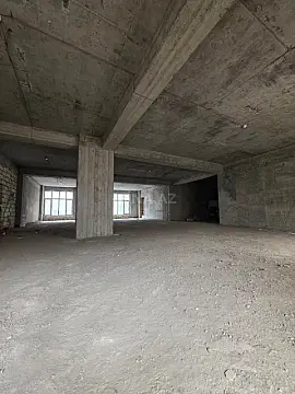 Satılır obyekt 220 m²