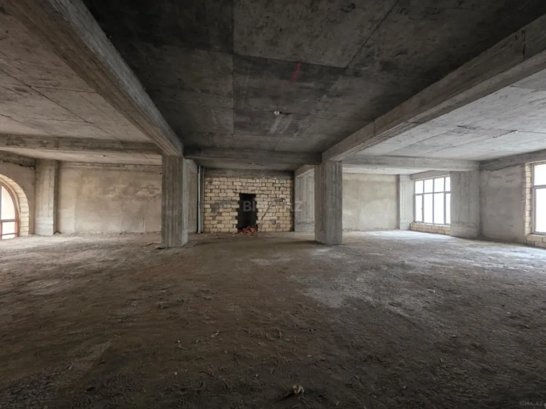 Satılır obyekt 220 m²