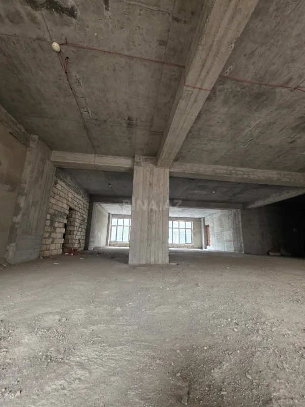 Satılır obyekt 220 m²