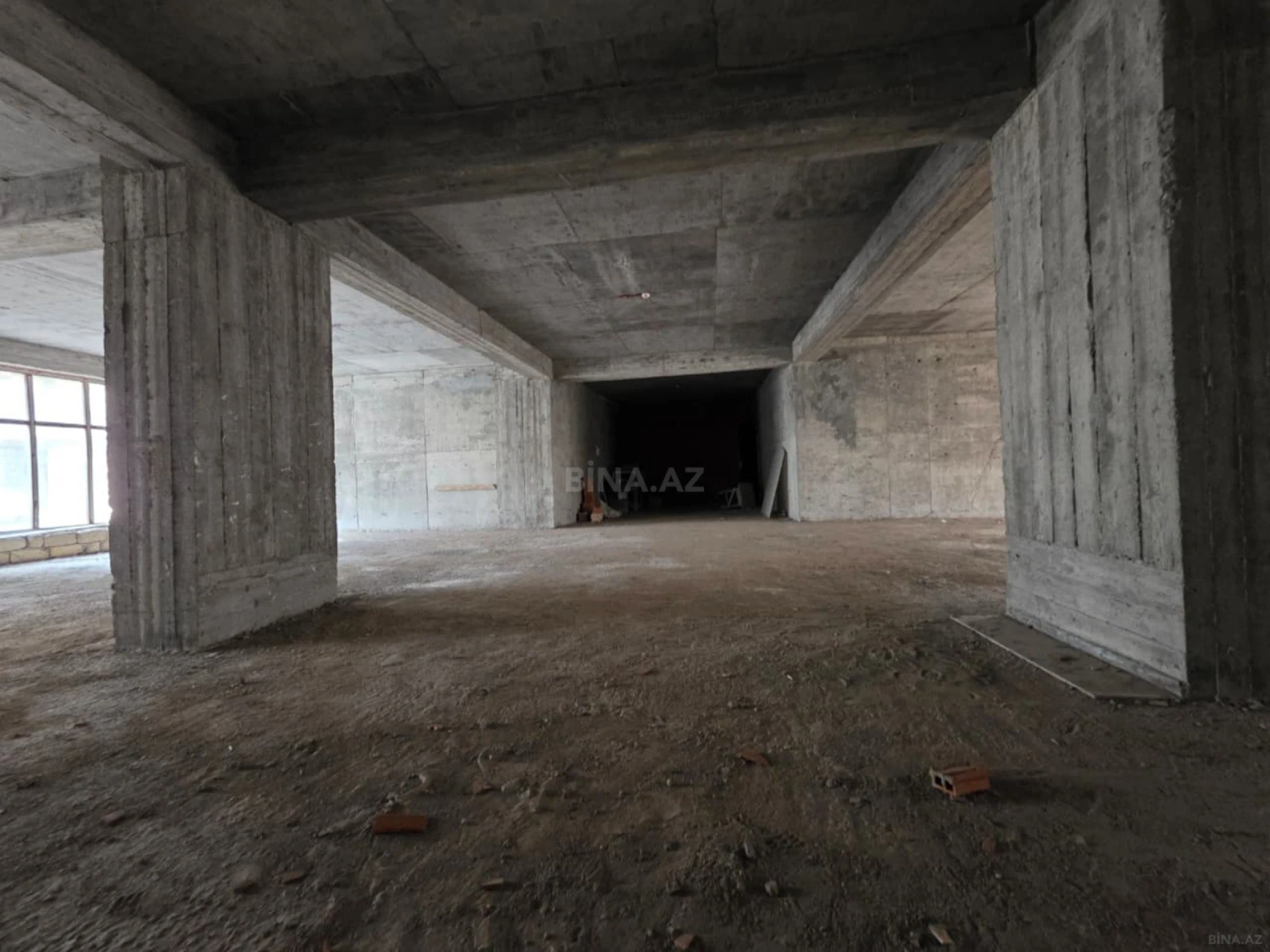 Satılır obyekt 220 m²