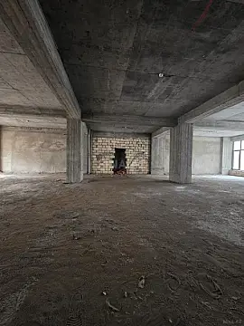 Satılır obyekt 220 m²