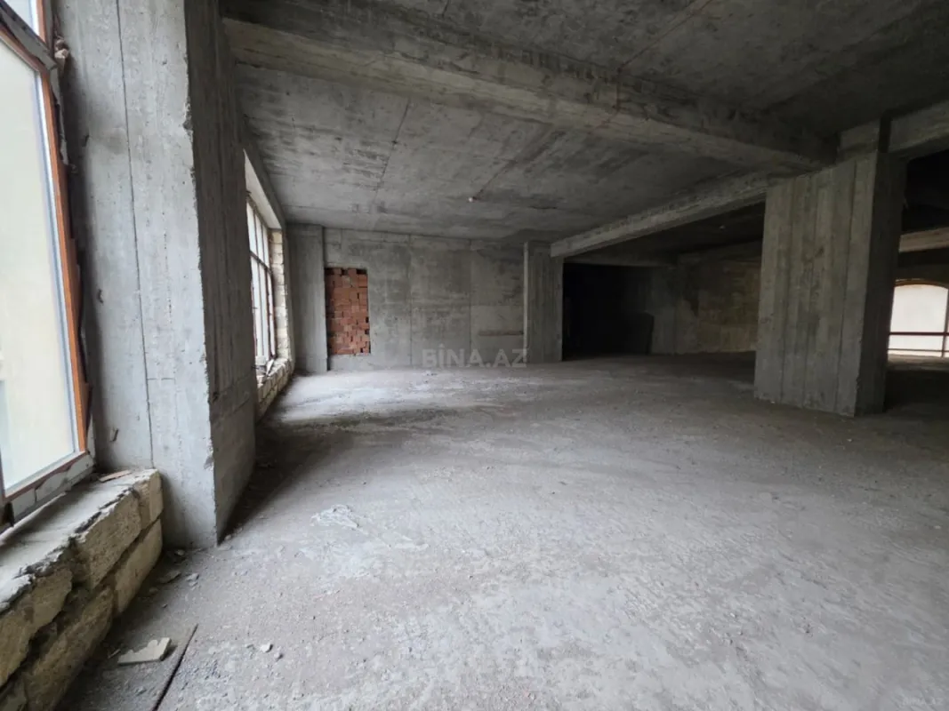 Satılır obyekt 220 m²