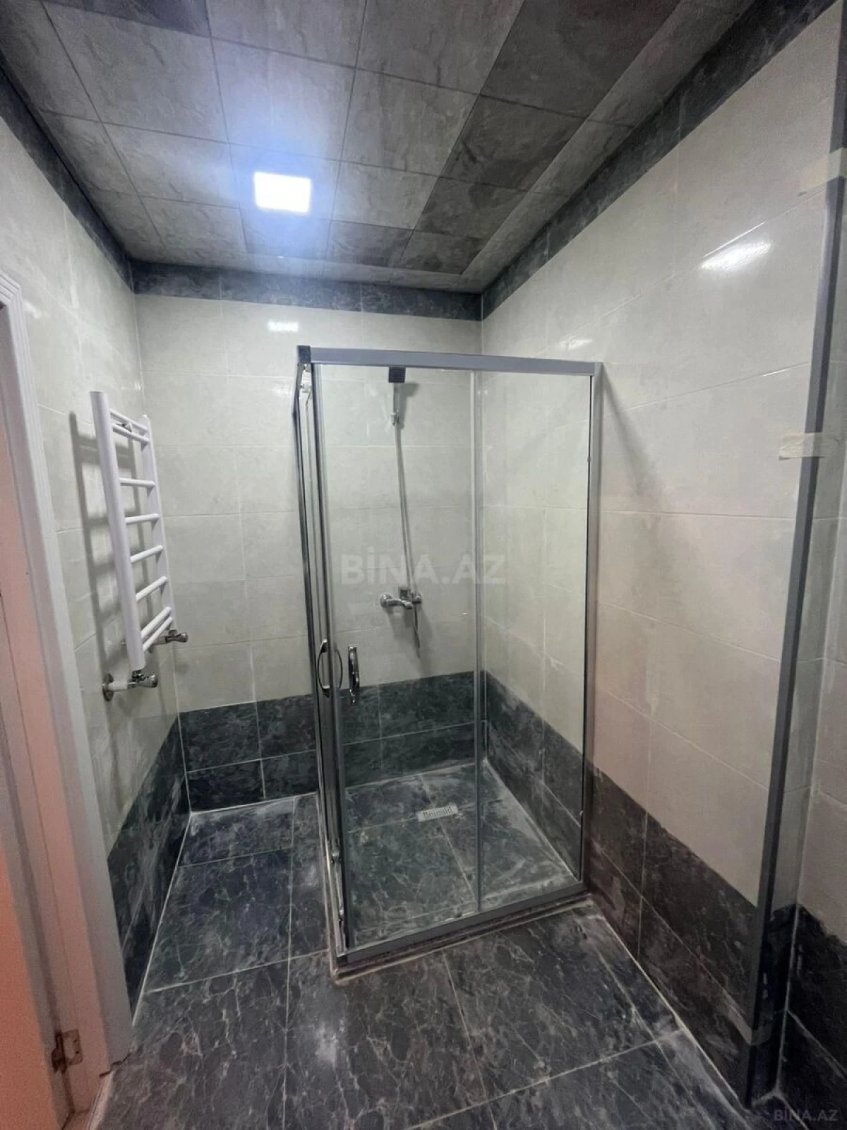 Kirayə verilir 2 otaqlı mənzil 66 m²