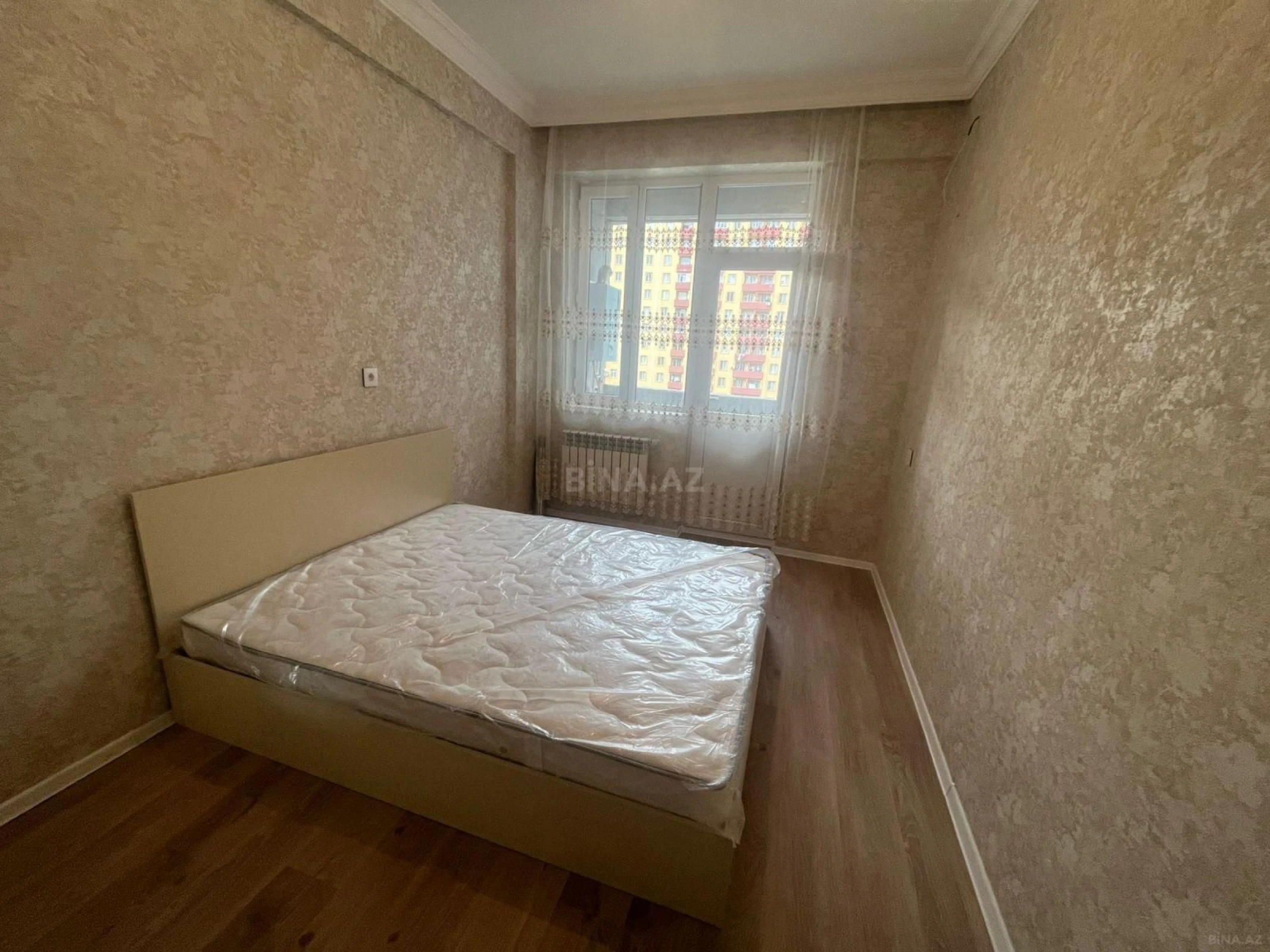 Kirayə verilir 2 otaqlı mənzil 66 m²