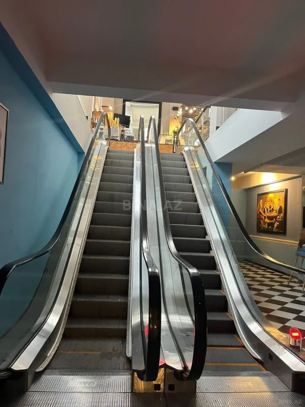 Satılır obyekt 500 m²