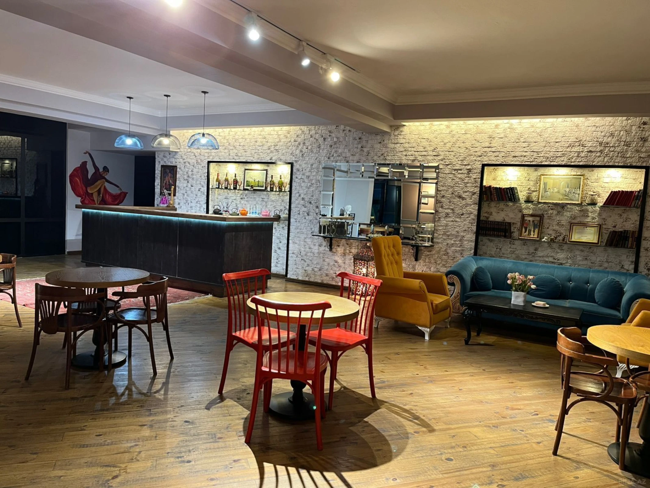 Satılır obyekt 500 m²