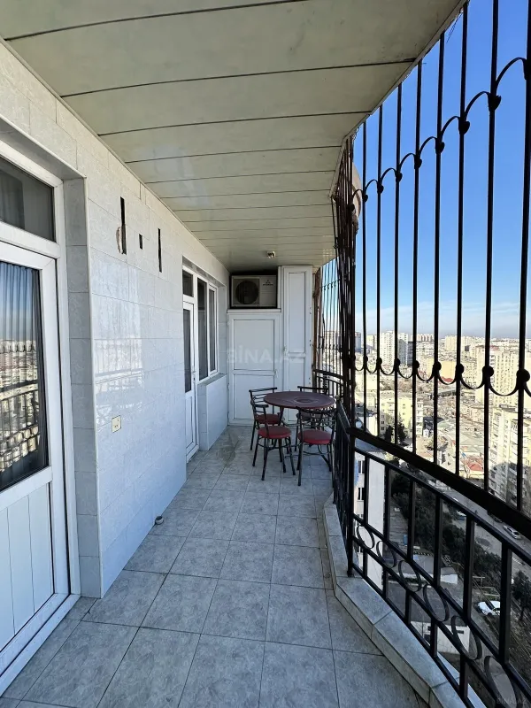 Satılır 2 otaqlı mənzil 64 m²