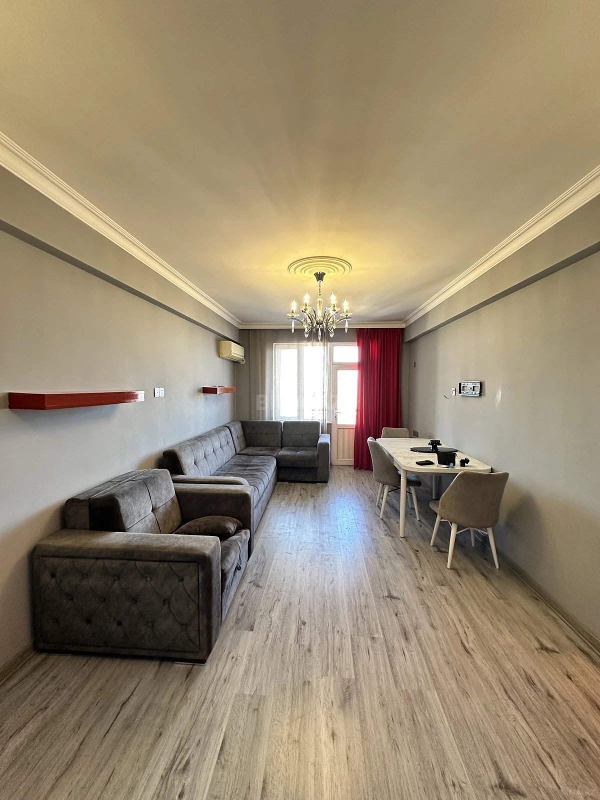 Satılır 2 otaqlı mənzil 64 m²