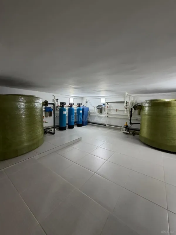 Satılır 7 otaqlı mənzil 450 m²