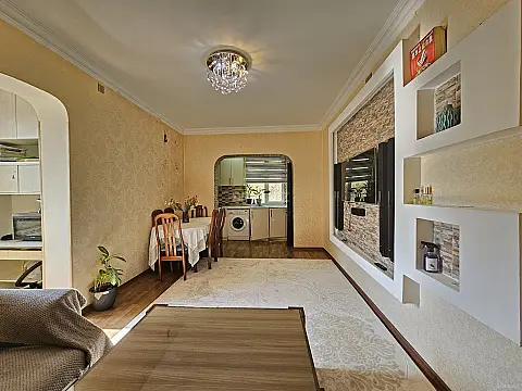 Satılır 2 otaqlı mənzil 48 m²