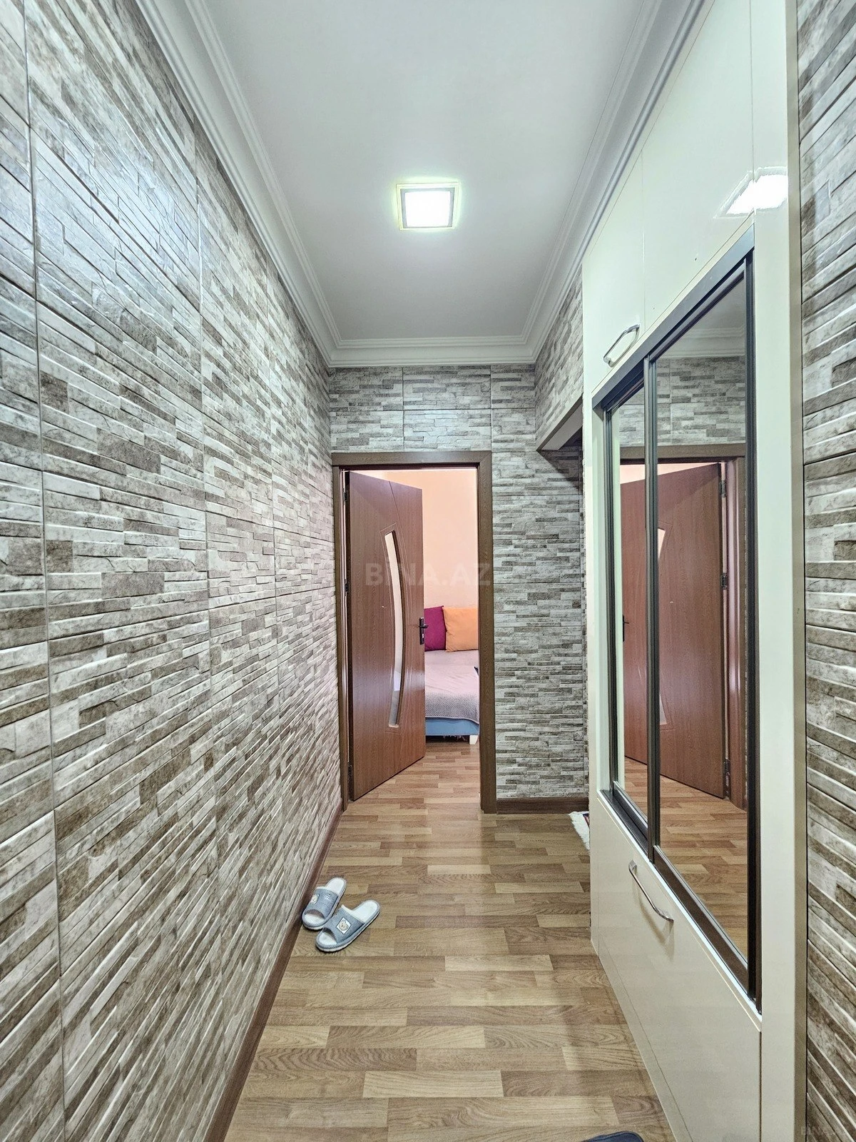 Satılır 2 otaqlı mənzil 48 m²