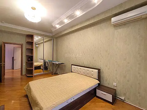 Kirayə verilir 2 otaqlı mənzil 96 m²