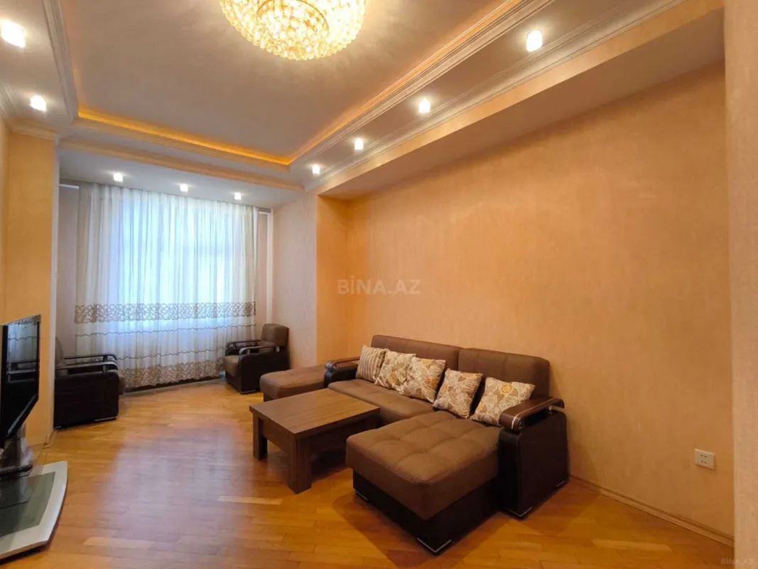 Kirayə verilir 2 otaqlı mənzil 96 m²