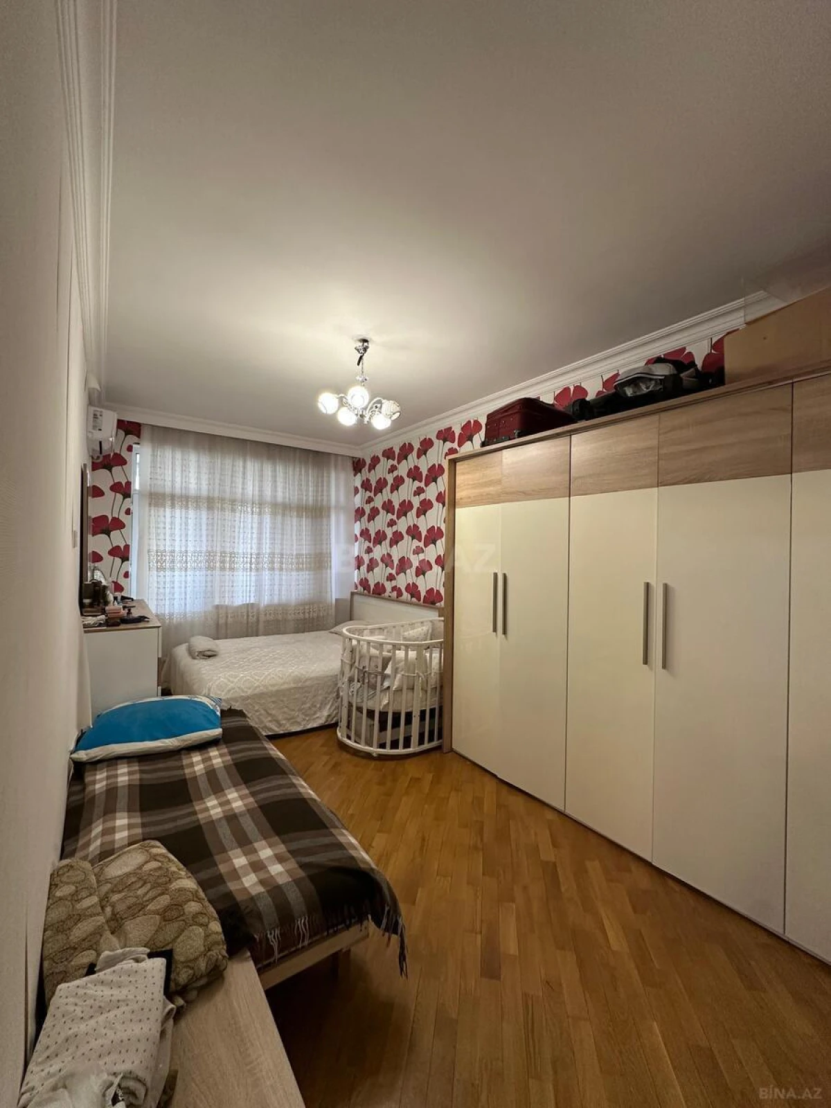 Satılır 2 otaqlı mənzil 85 m²