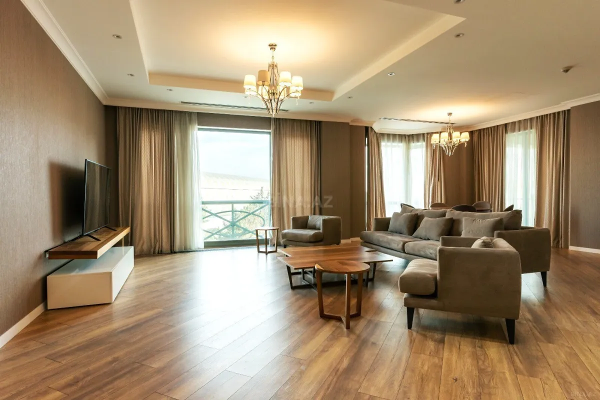 Kirayə verilir 4 otaqlı mənzil 330 m²