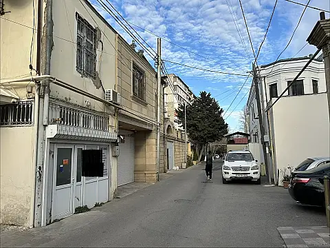 Kirayə verilir 6 otaqlı həyət evi 160 m²