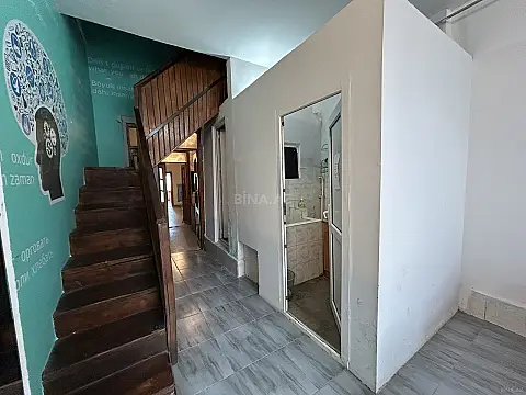 Kirayə verilir 6 otaqlı həyət evi 160 m²