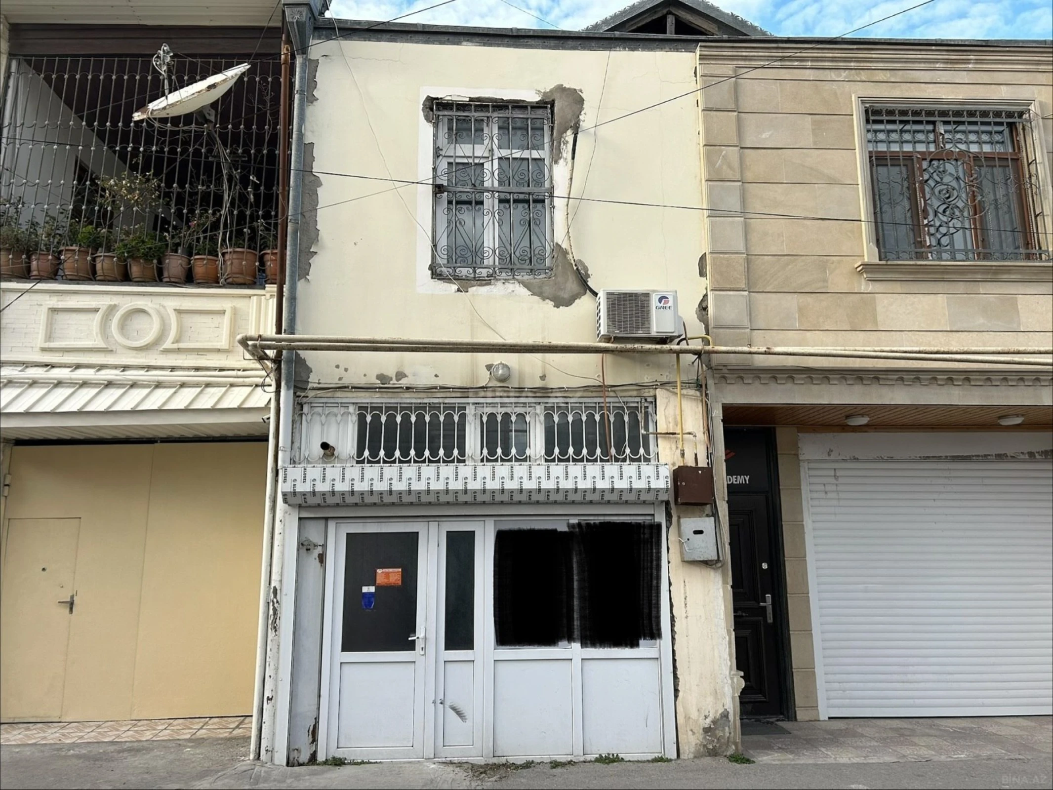 Kirayə verilir 6 otaqlı həyət evi 160 m²