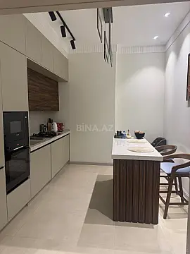 Satılır 2 otaqlı mənzil 83 m²