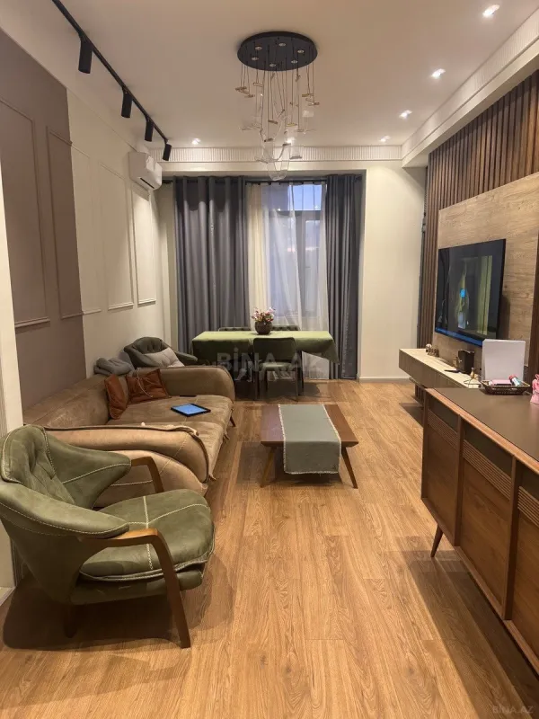 Satılır 2 otaqlı mənzil 83 m²