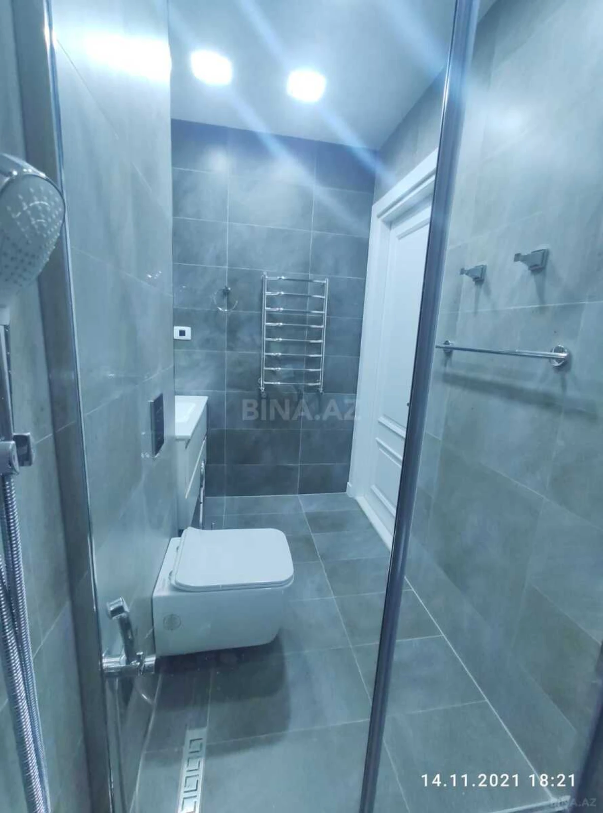 Kirayə verilir 2 otaqlı mənzil 95 m²