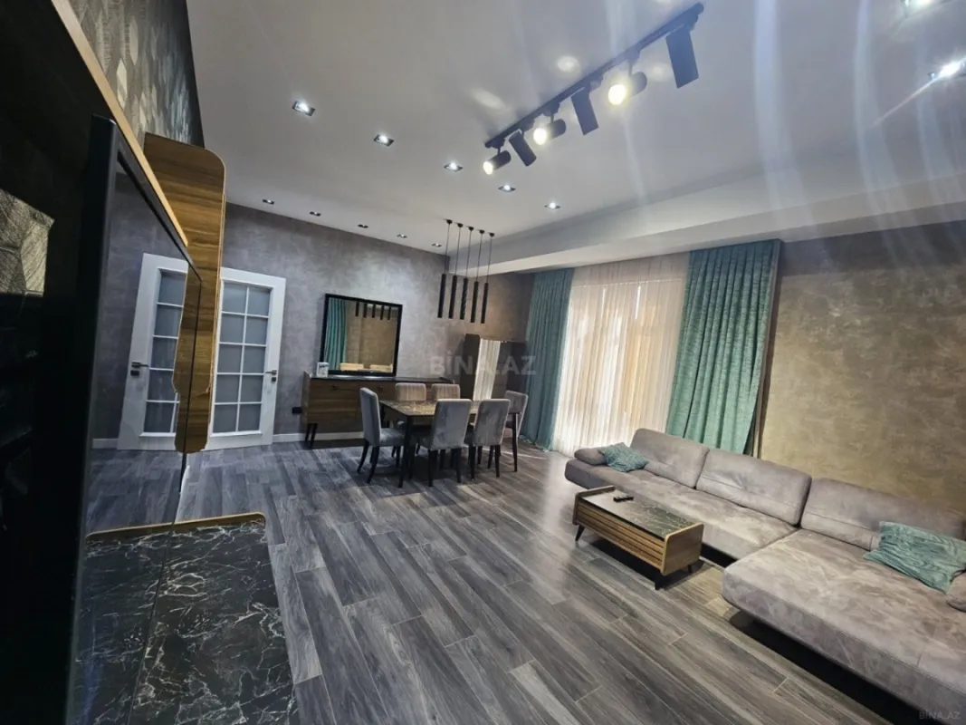 Kirayə verilir 2 otaqlı mənzil 95 m²