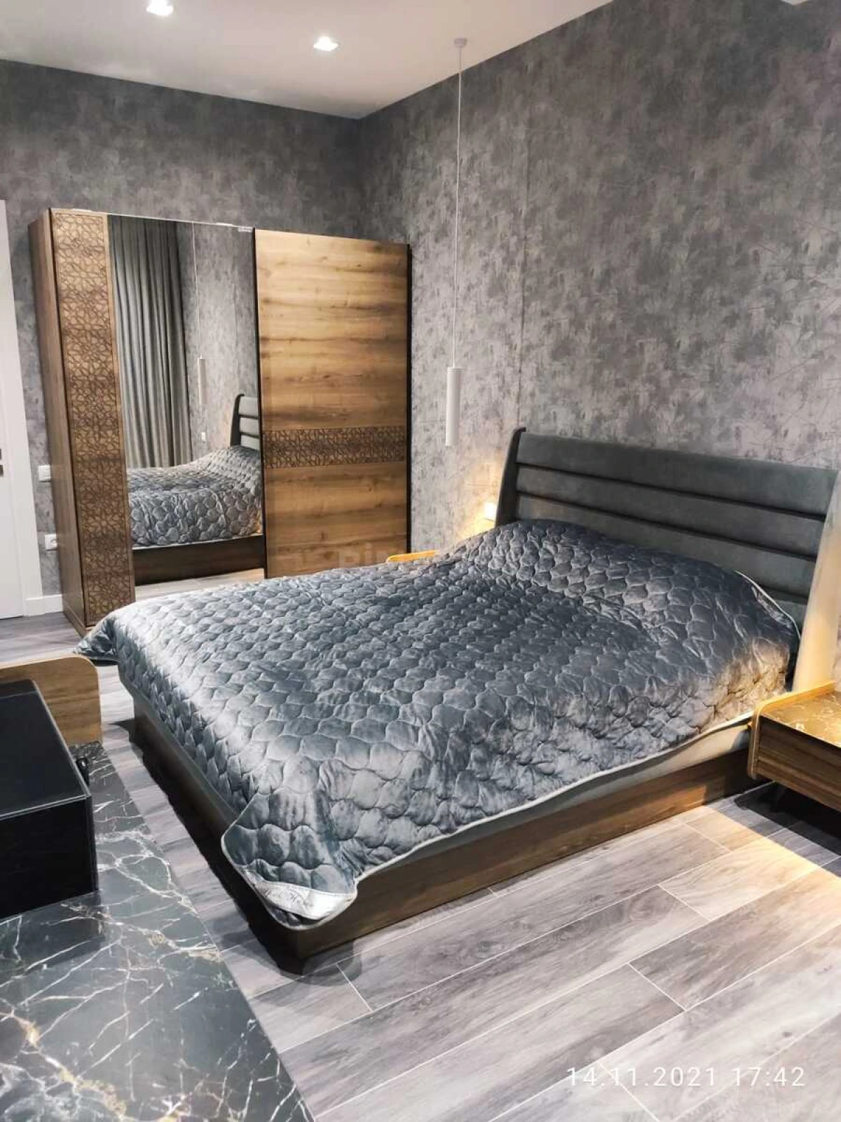 Kirayə verilir 2 otaqlı mənzil 95 m²