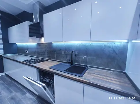 Kirayə verilir 2 otaqlı mənzil 95 m²