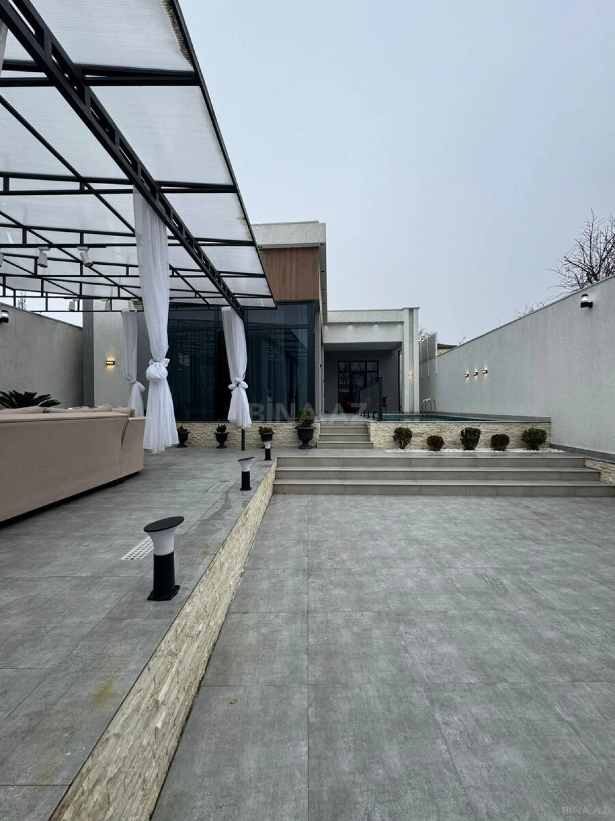 Satılır 4 otaqlı həyət evi 140 m²