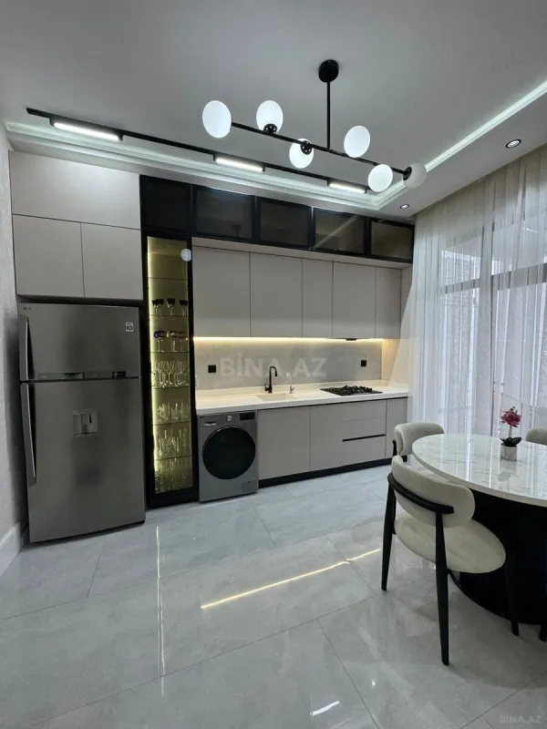 Satılır 4 otaqlı həyət evi 140 m²