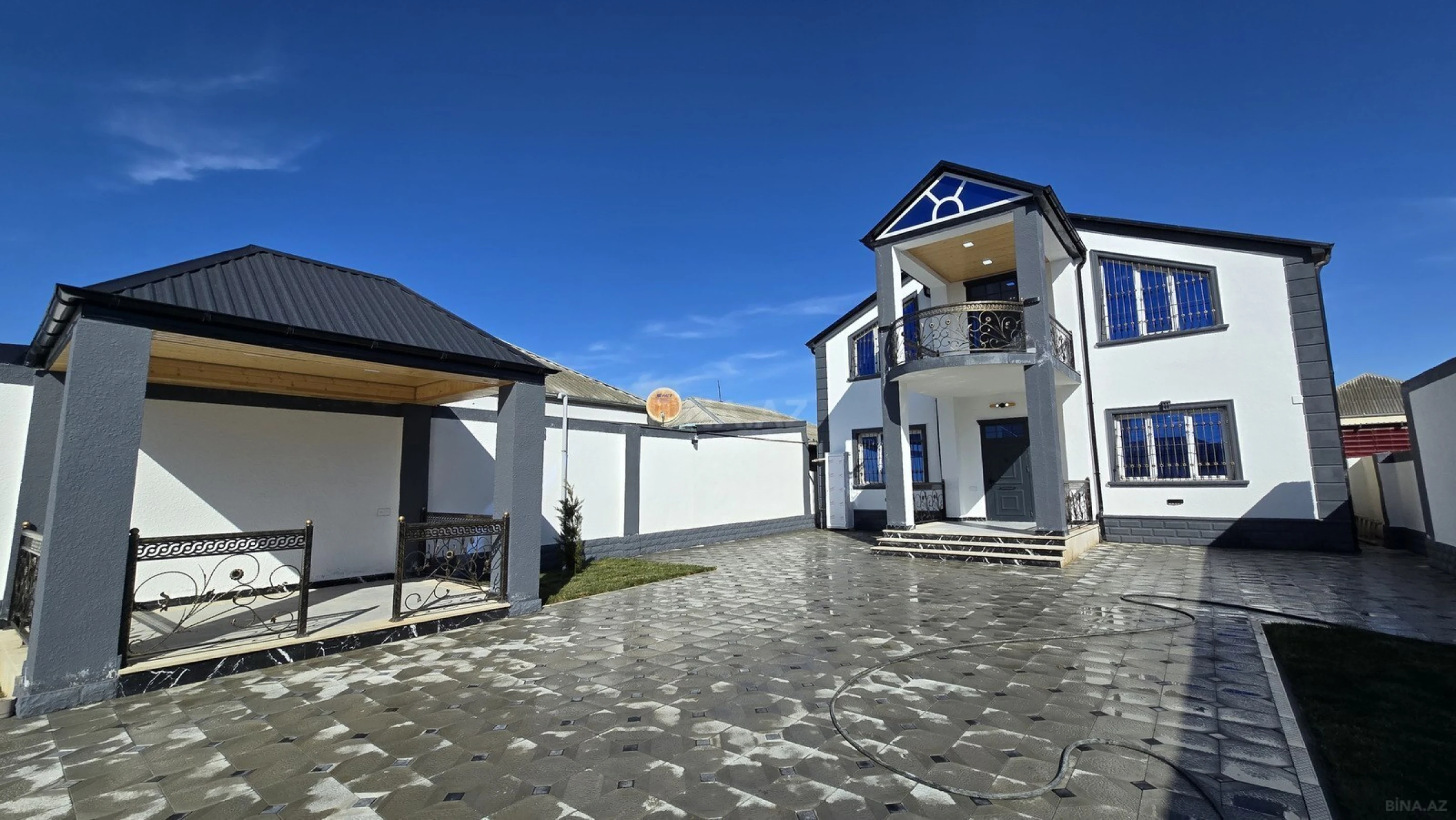 Satılır 6 otaqlı həyət evi 220 m²