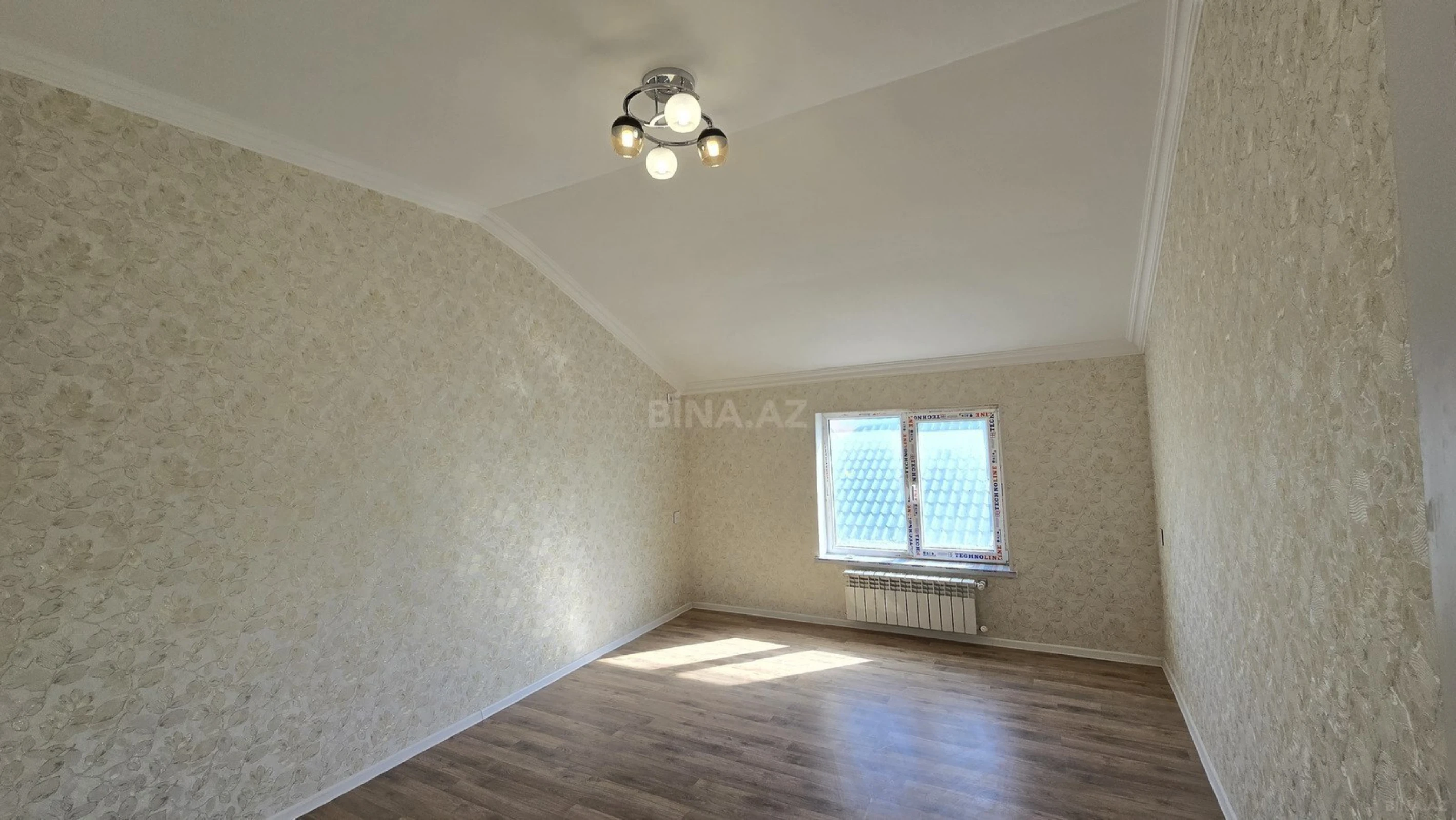 Satılır 6 otaqlı həyət evi 220 m²