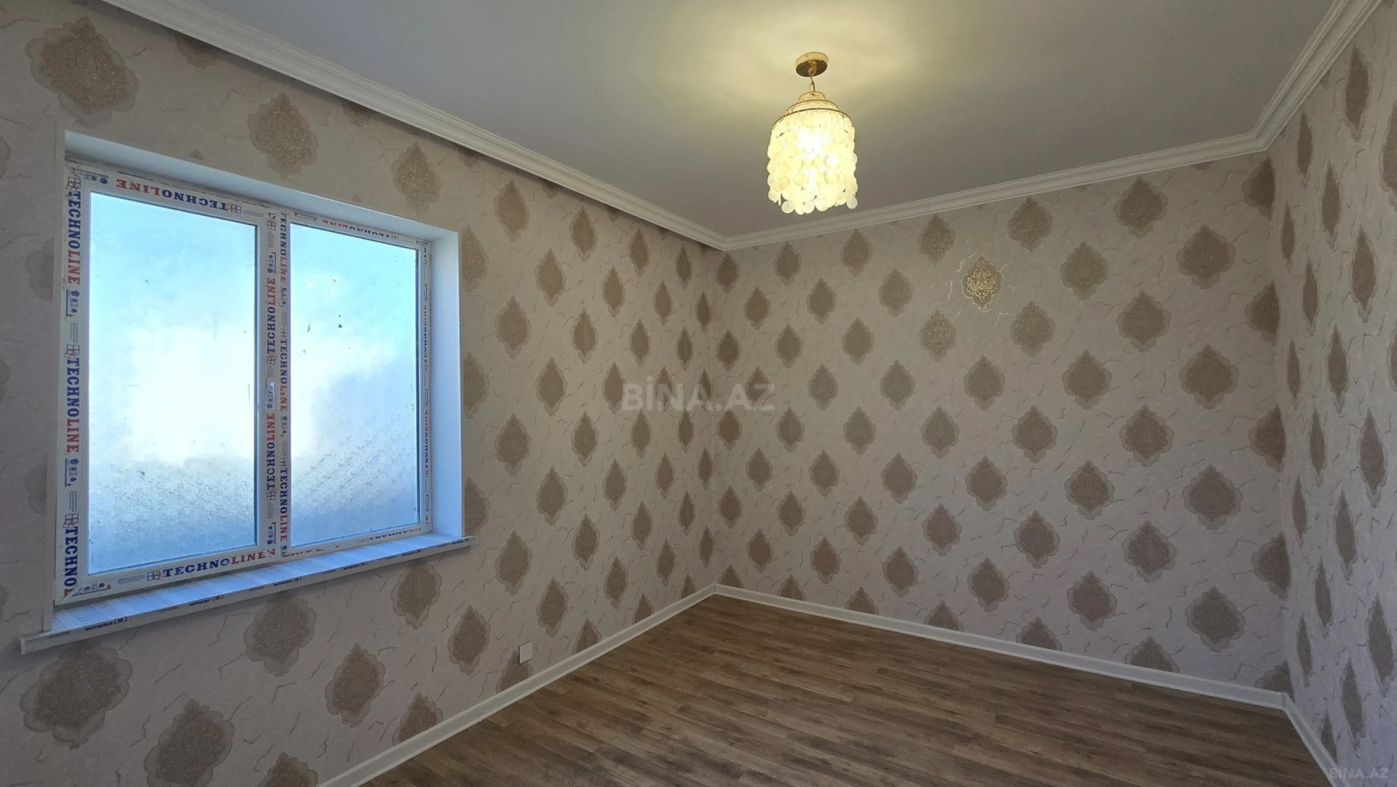 Satılır 6 otaqlı həyət evi 220 m²