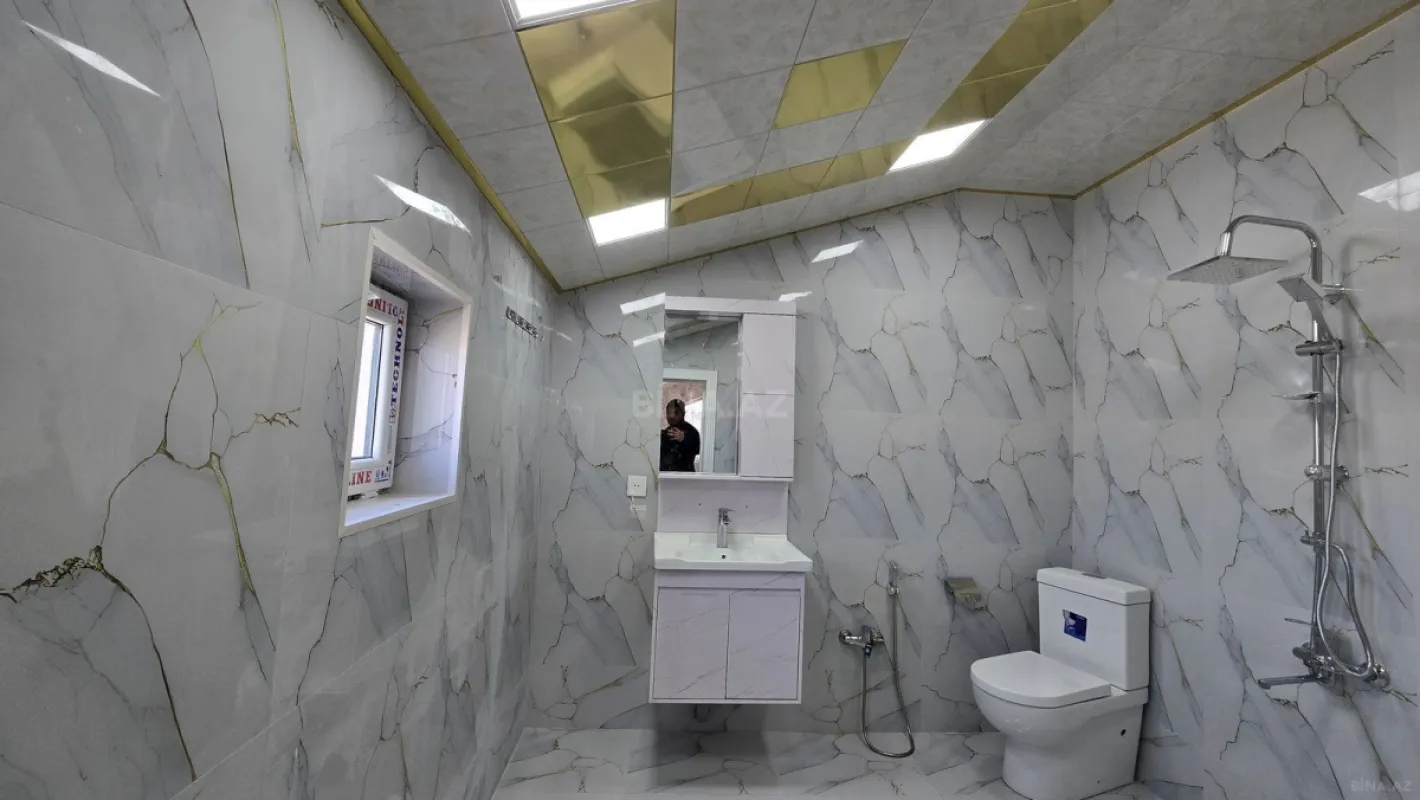 Satılır 6 otaqlı həyət evi 220 m²