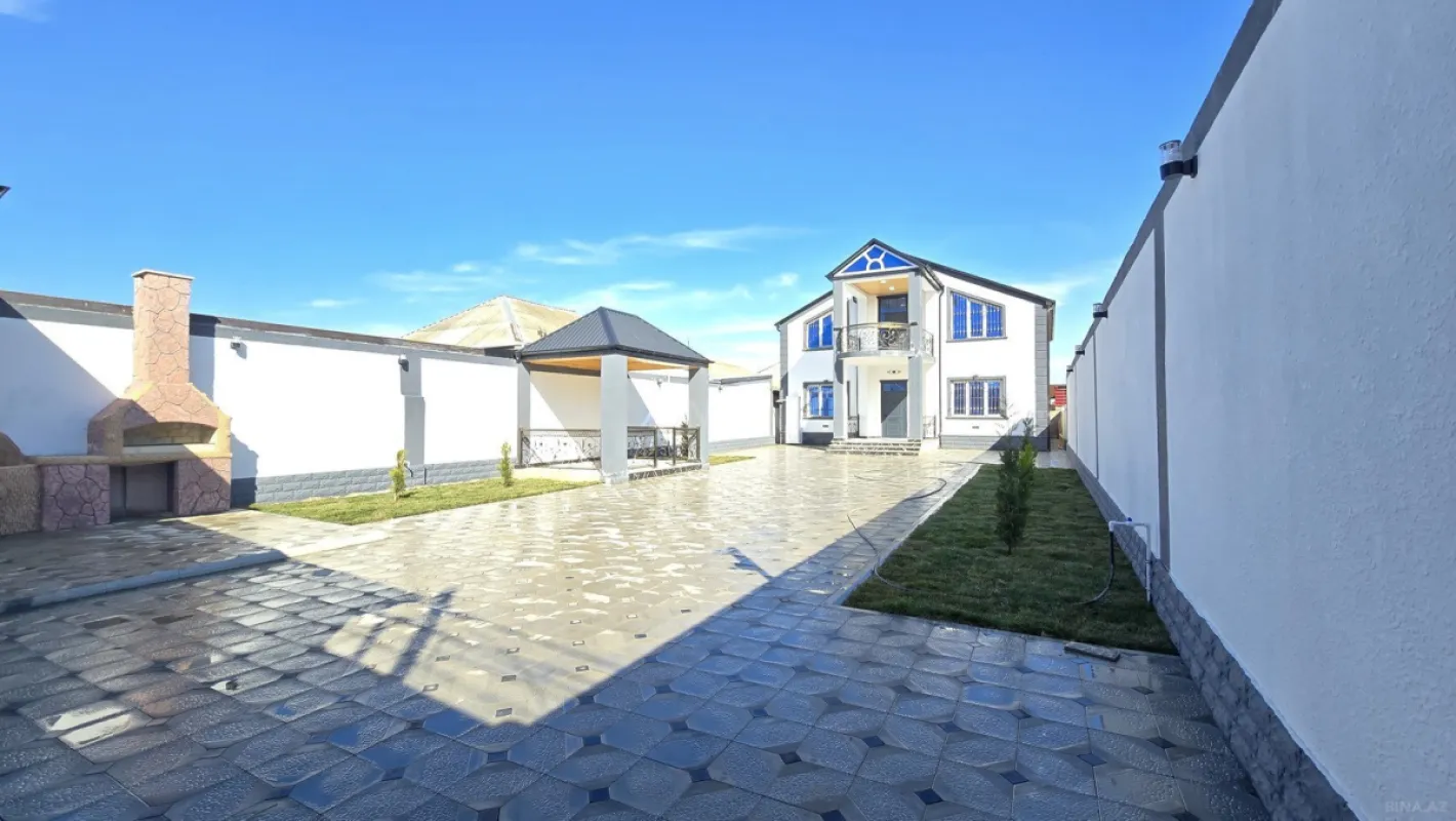 Satılır 6 otaqlı həyət evi 220 m²