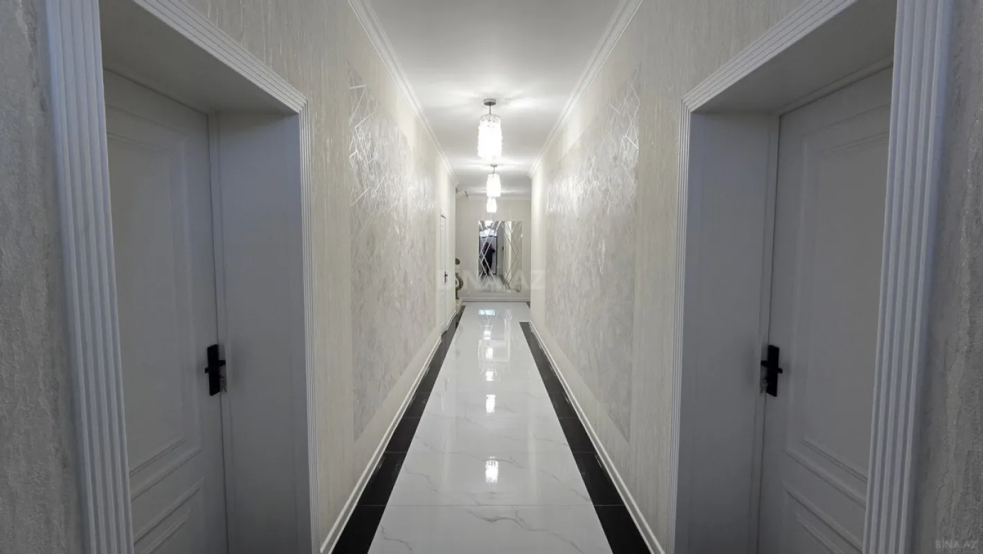 Satılır 6 otaqlı həyət evi 220 m²