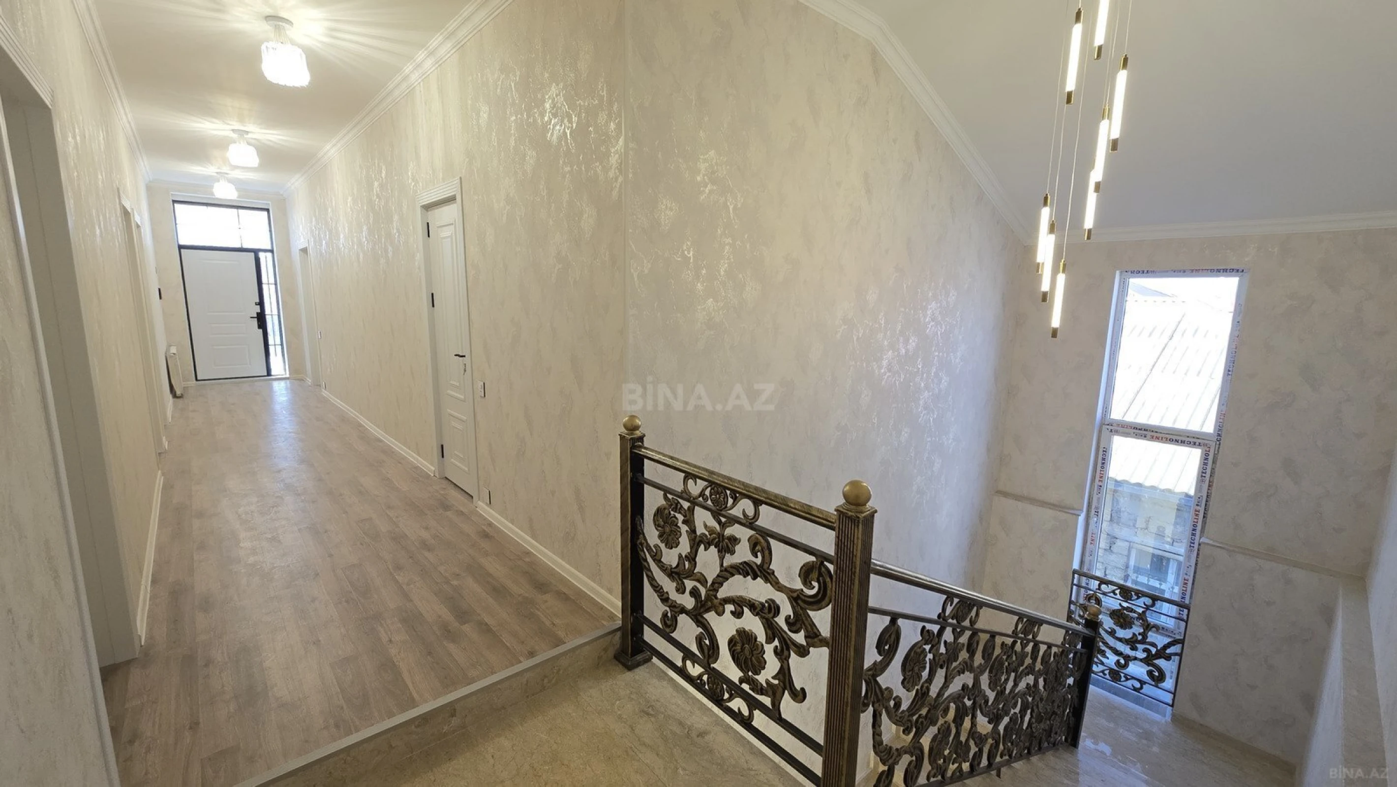 Satılır 6 otaqlı həyət evi 220 m²