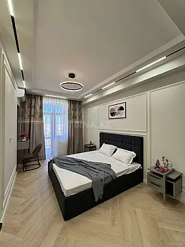 Satılır 3 otaqlı mənzil 92 m²