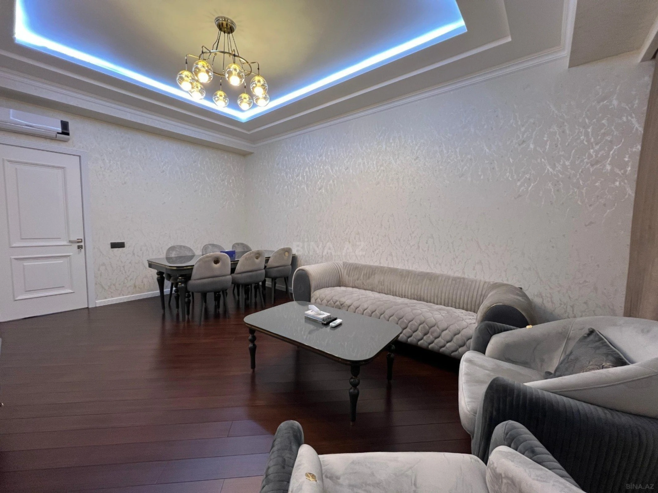 Kirayə verilir 2 otaqlı mənzil 100 m²
