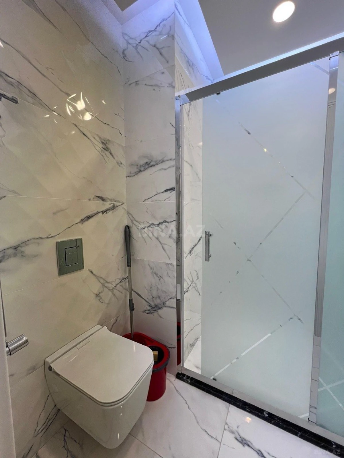 Kirayə verilir 2 otaqlı mənzil 100 m²