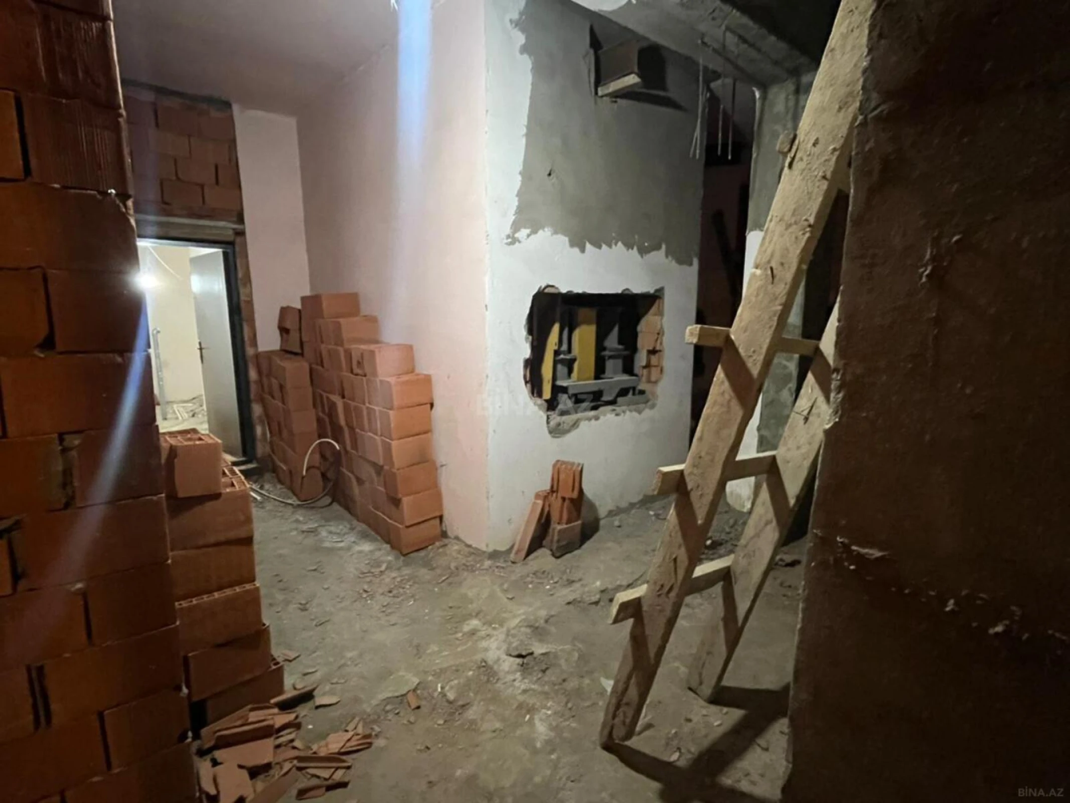 Satılır 3 otaqlı mənzil 75 m²