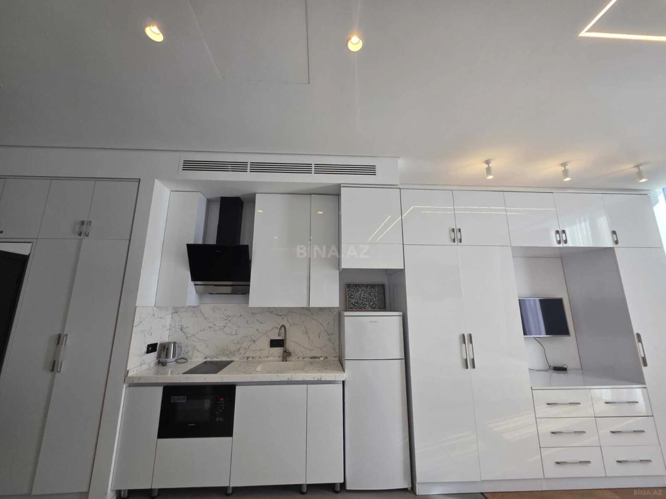 Satılır 1 otaqlı mənzil 47.5 m²