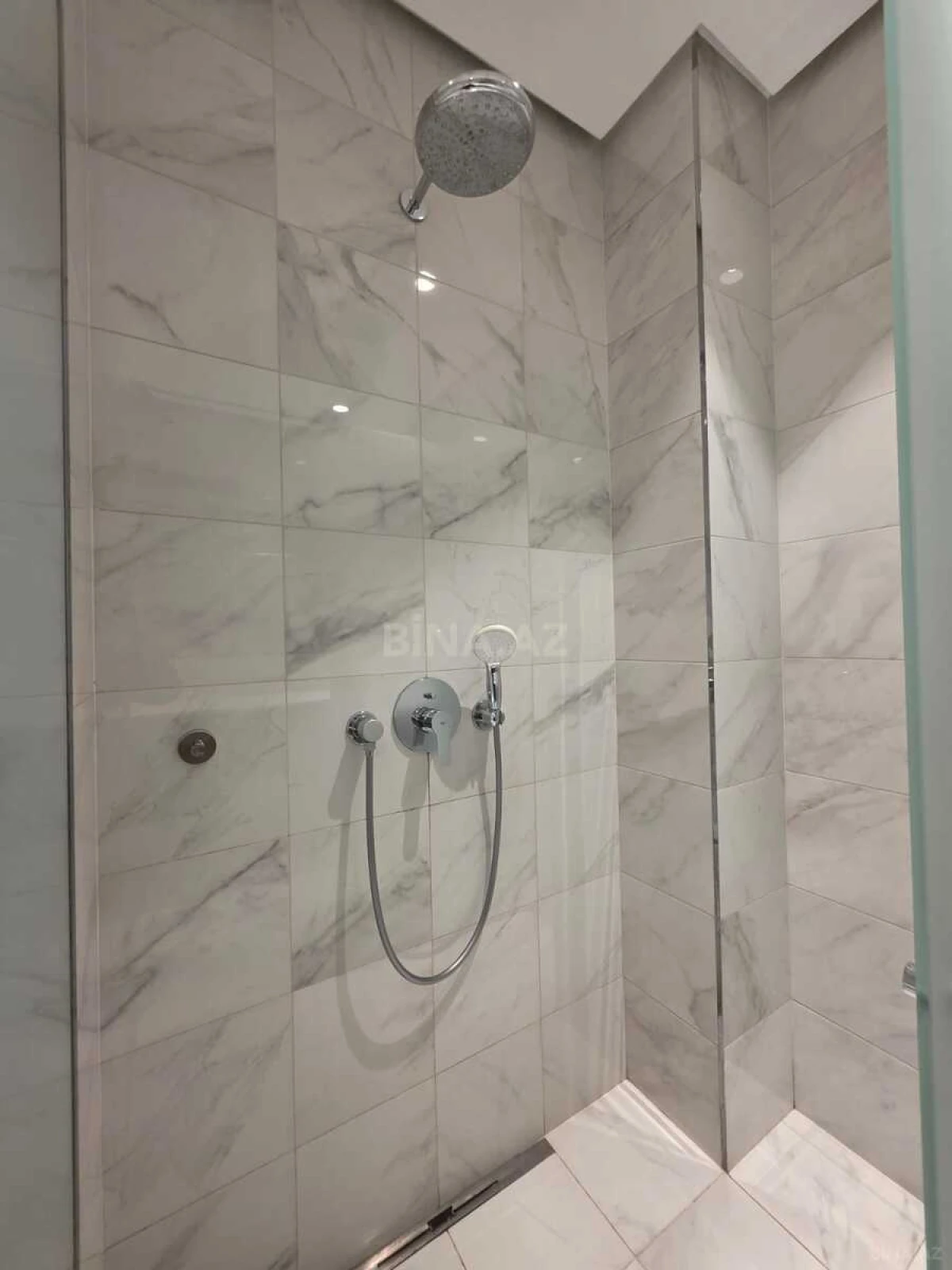 Satılır 1 otaqlı mənzil 47.5 m²