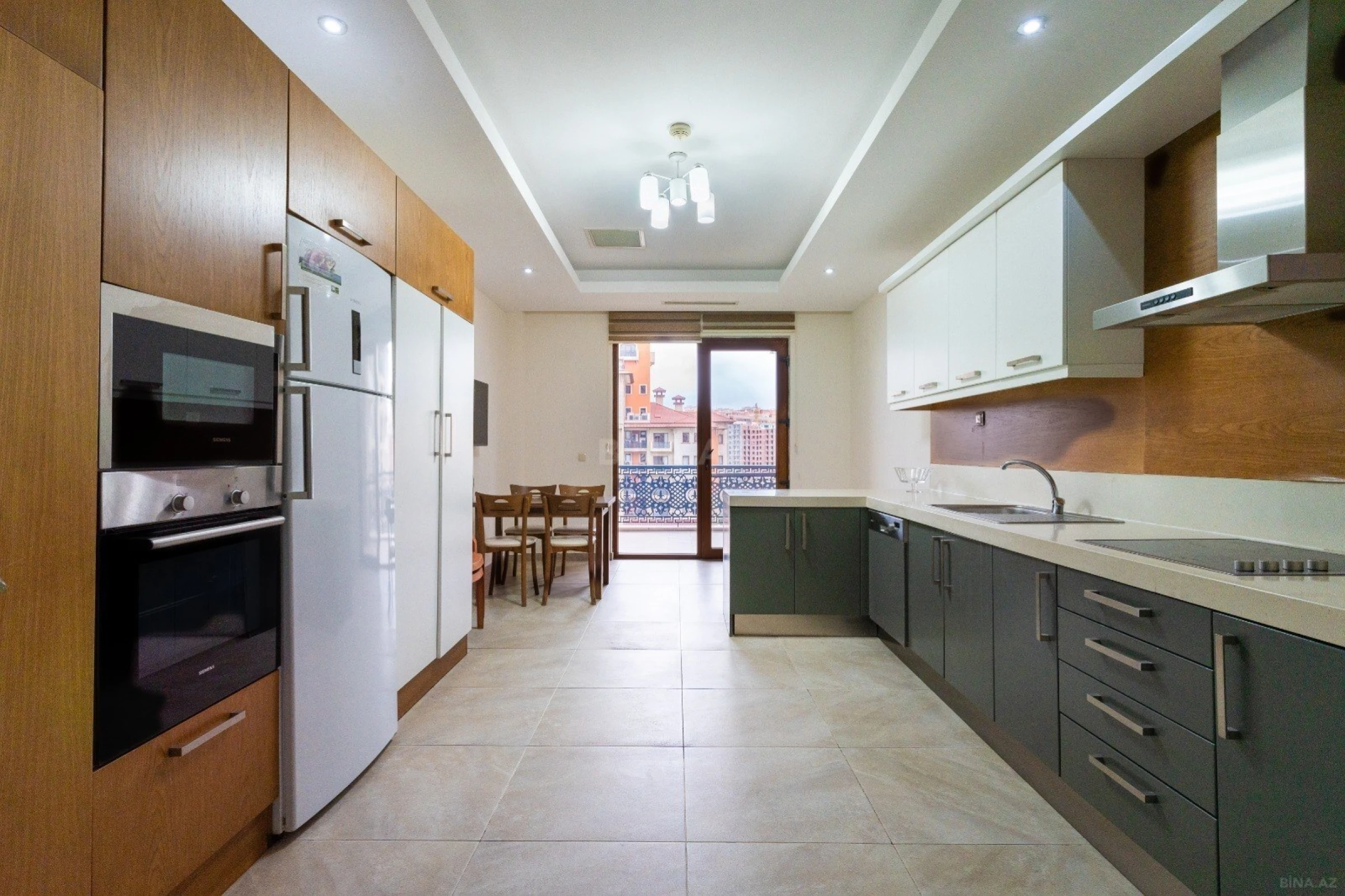 Kirayə verilir 3 otaqlı mənzil 162 m²